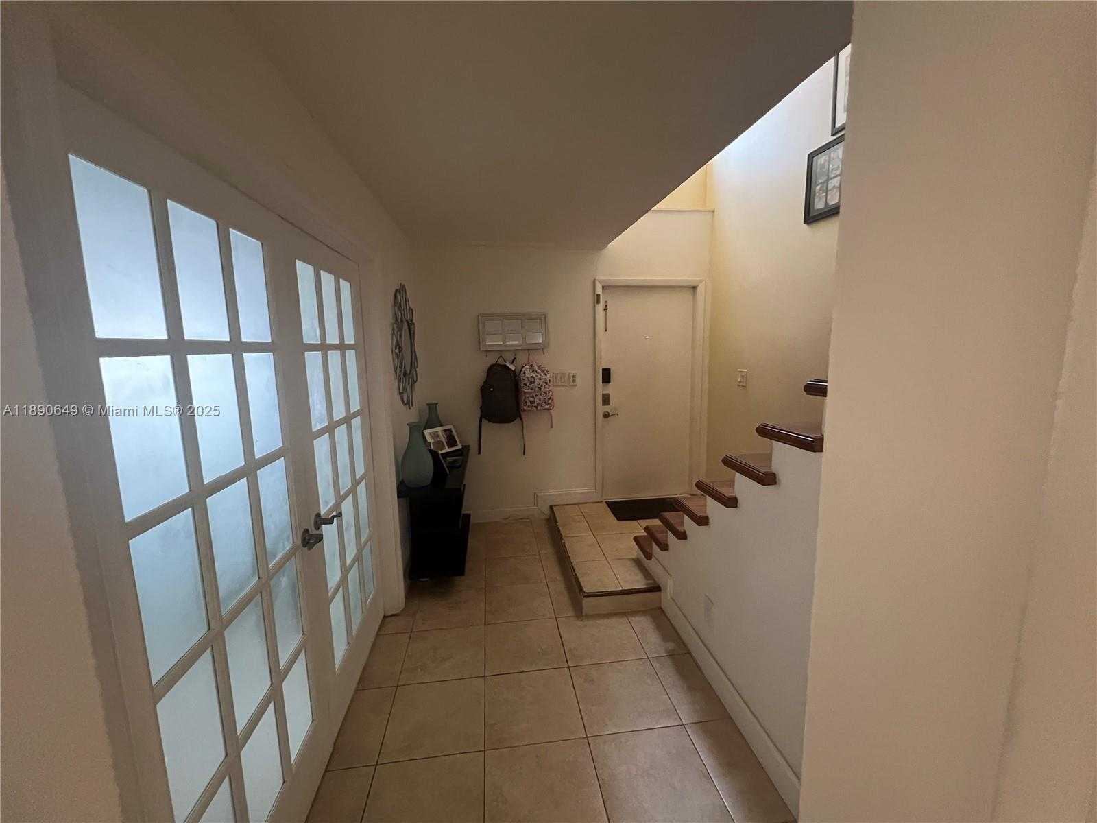 Small Image of 12 MADRID LN #1-18, Davie Number 9