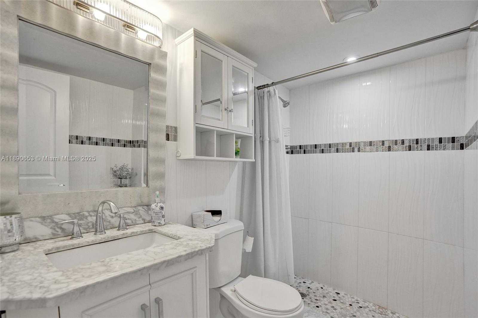 Small Image of 1889 SOUTH OCEAN DR #114, Hallandale Beach Number 7