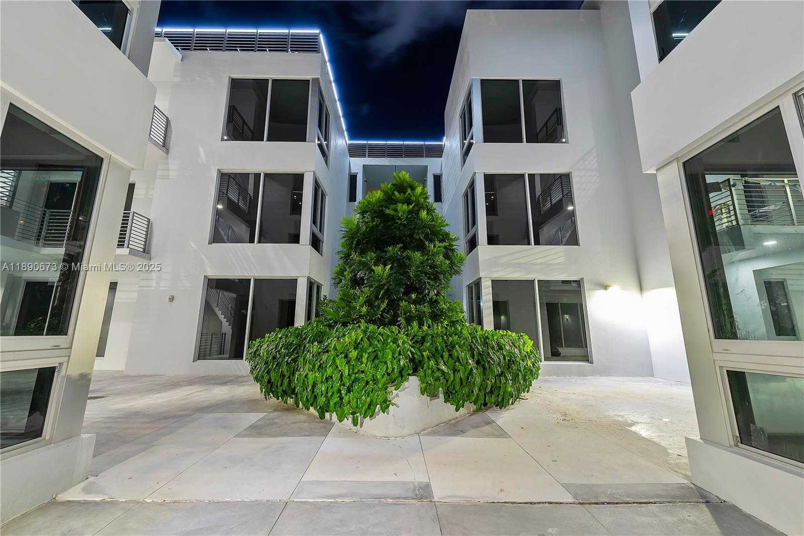 Small Image of 529 SOUTH WEST 11TH ST #203, Miami Number 19