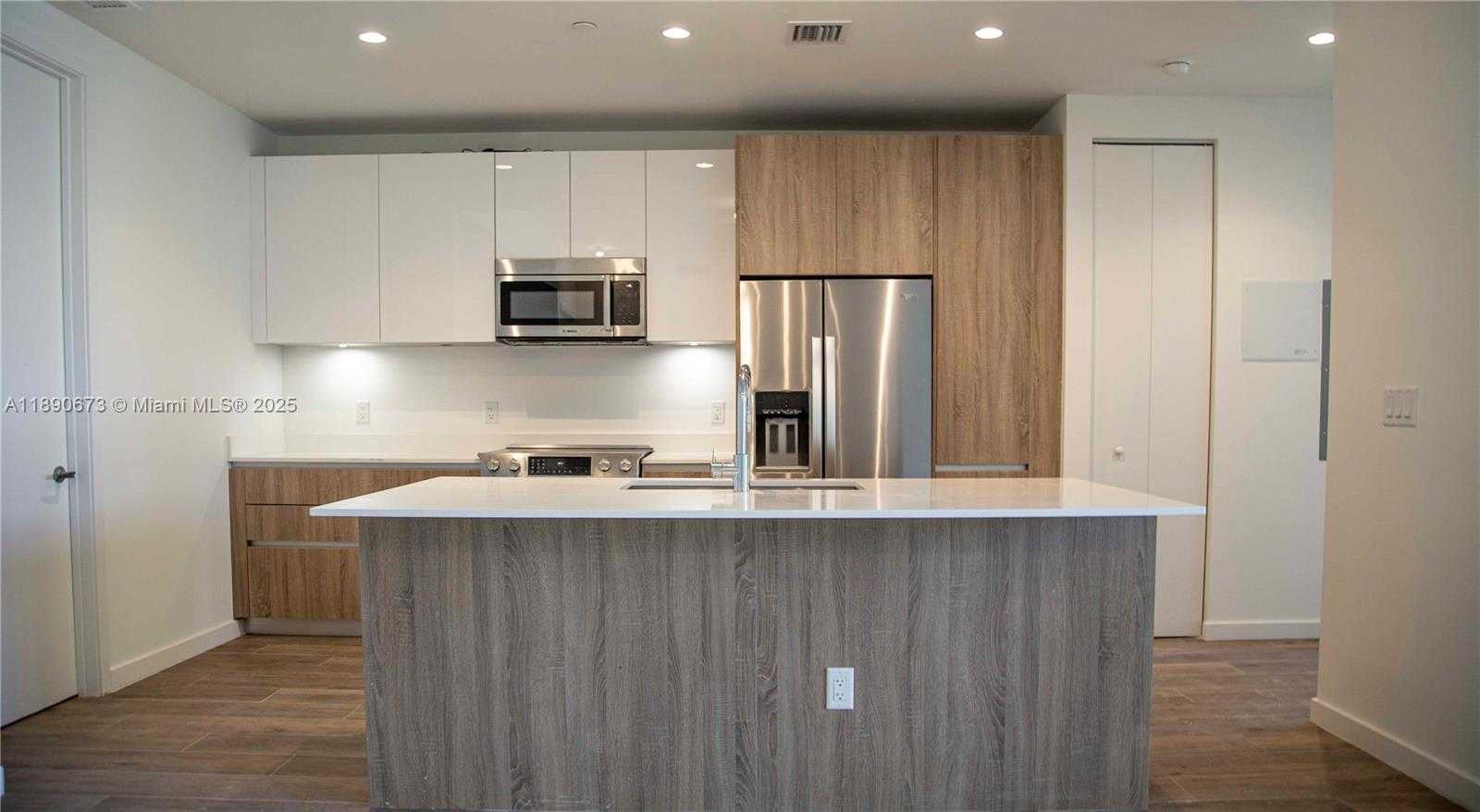 Small Image of 529 SOUTH WEST 11TH ST #203, Miami Number 3