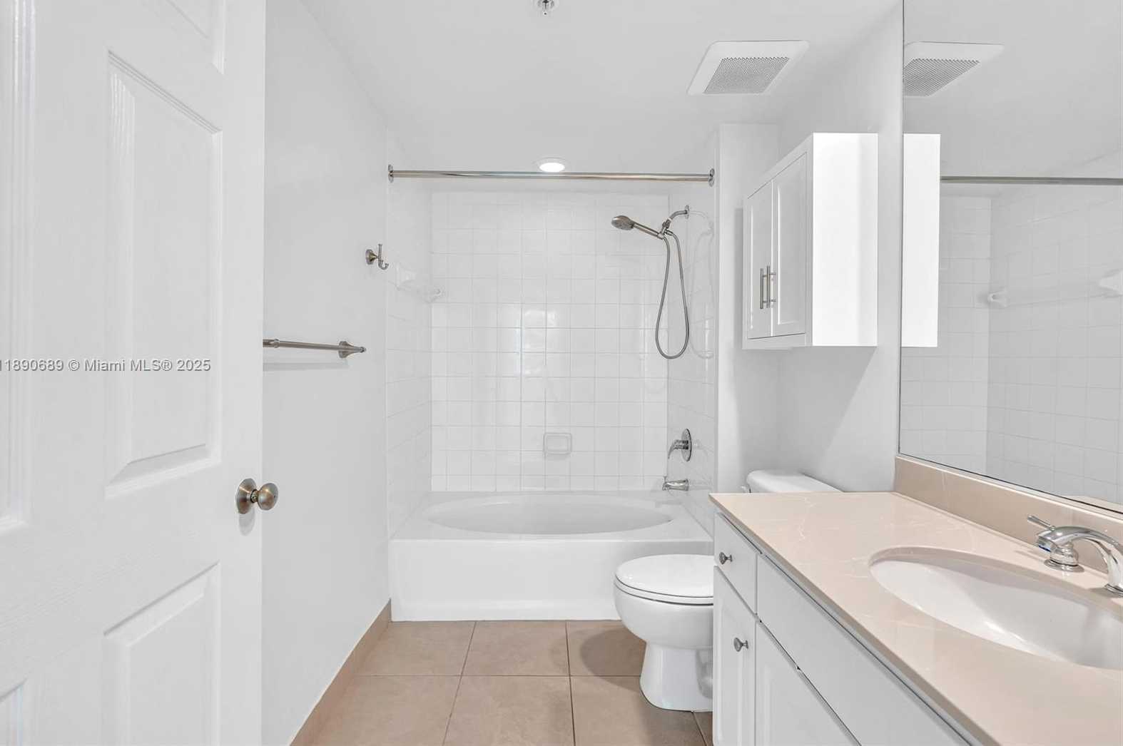Small Image of 2000 NORTH BAYSHORE DR #227, Miami Number 18