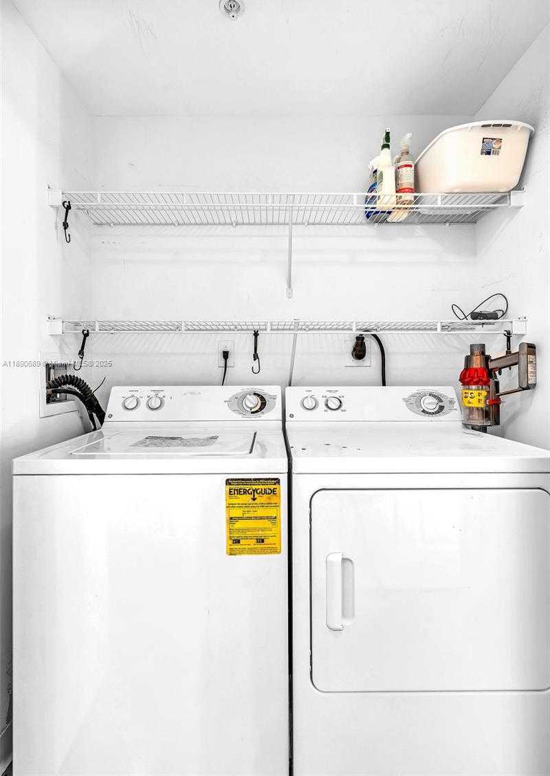 Small Image of 2000 NORTH BAYSHORE DR #227, Miami Number 19