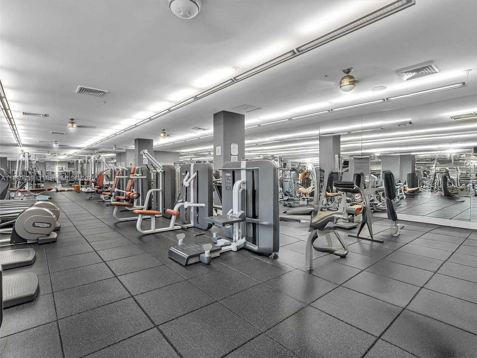 Small Image of 2000 NORTH BAYSHORE DR #227, Miami Number 28