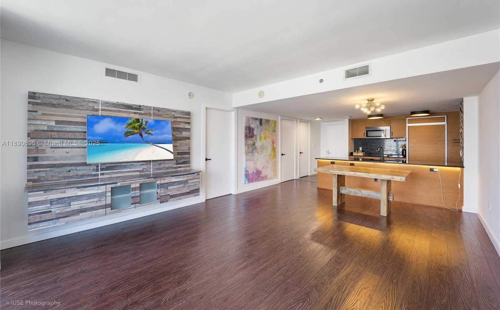 Small Image of 50 BISCAYNE BLVD #4311, Miami Number 4