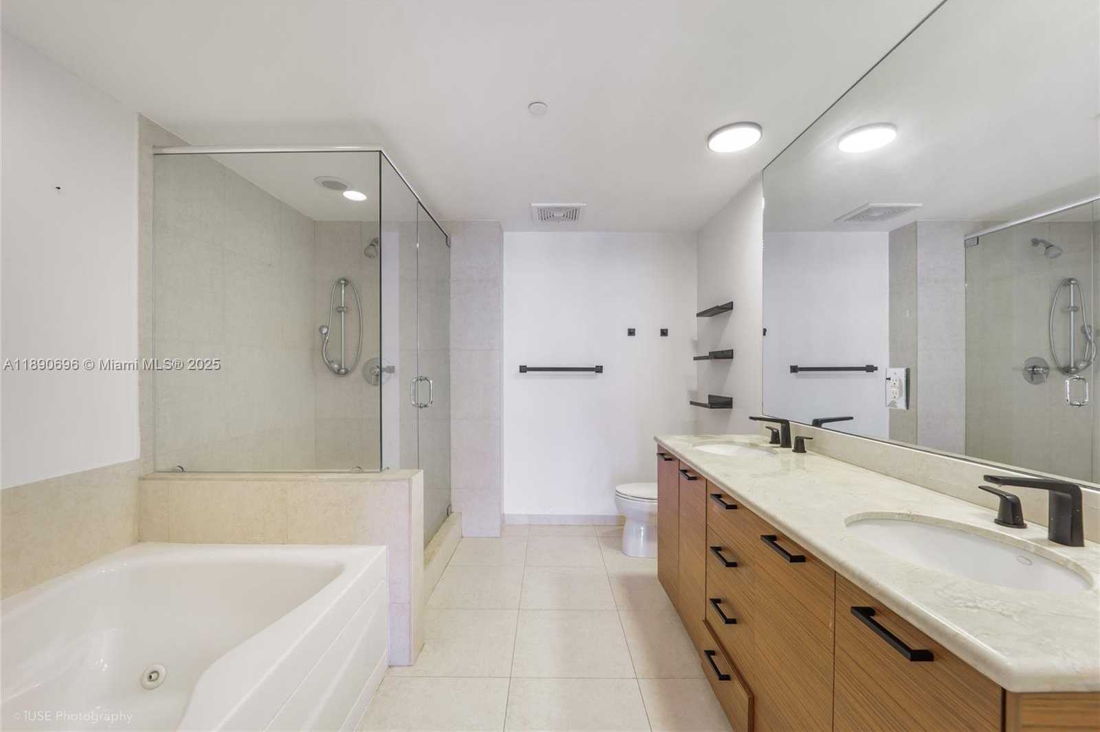 Small Image of 50 BISCAYNE BLVD #4311, Miami Number 9