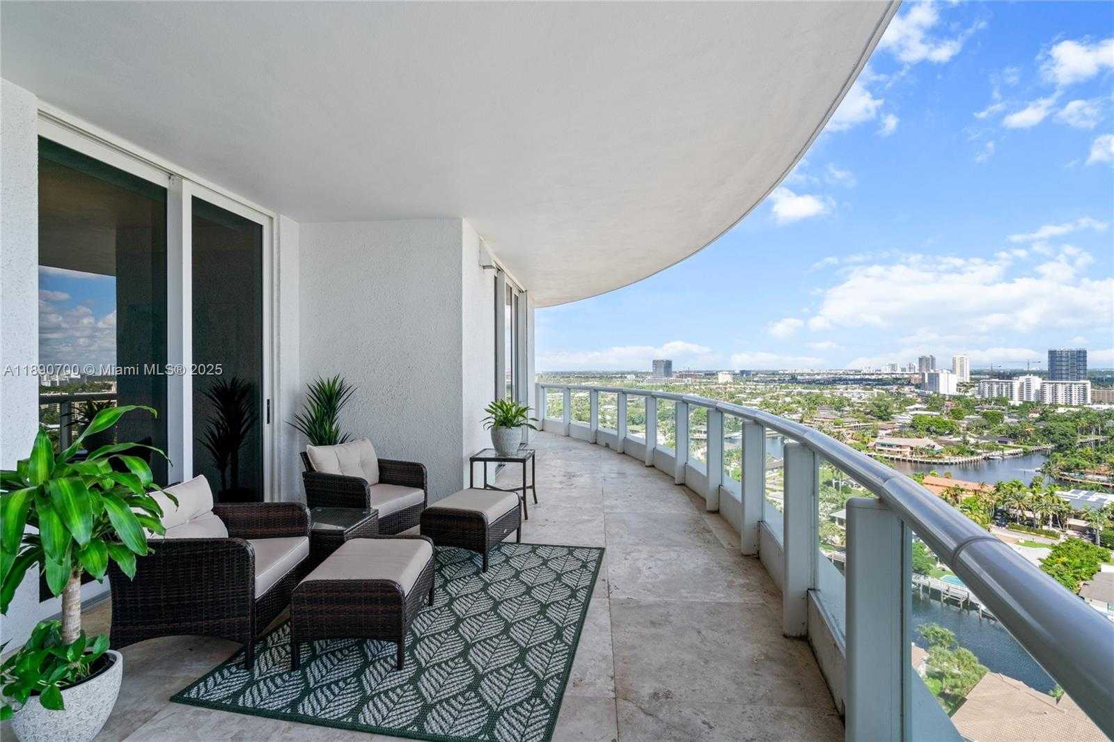 Small Image of 21200 POINT PL #1804, Aventura Number 10