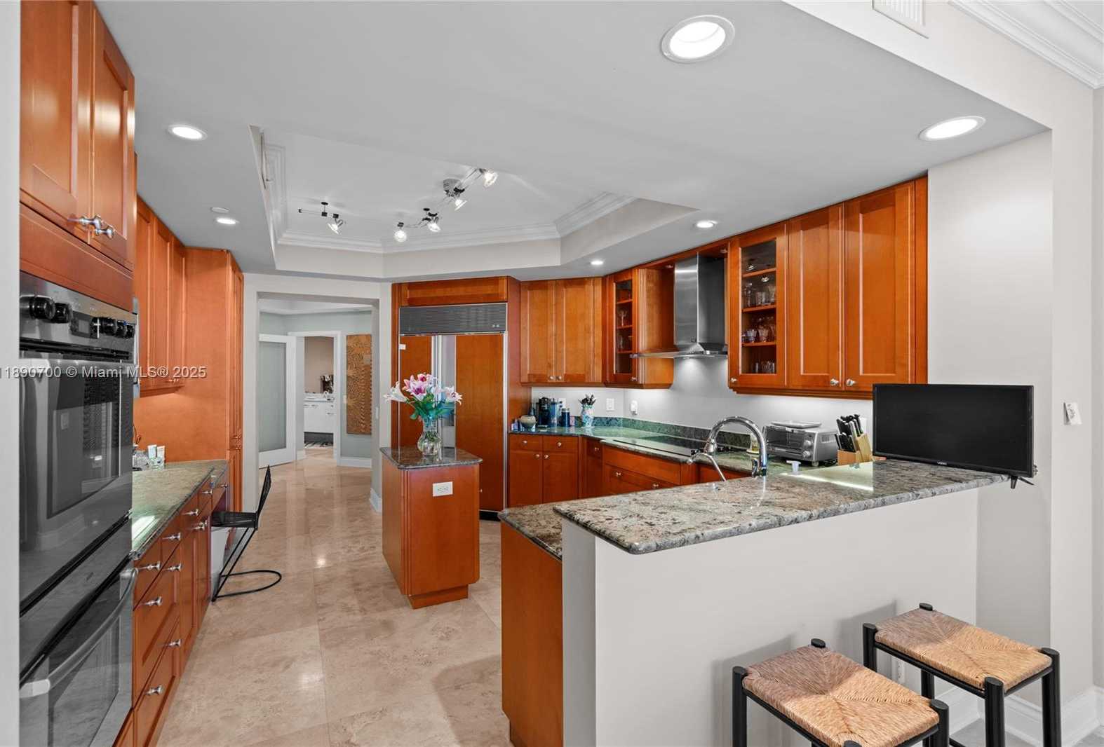 Small Image of 21200 POINT PL #1804, Aventura Number 16