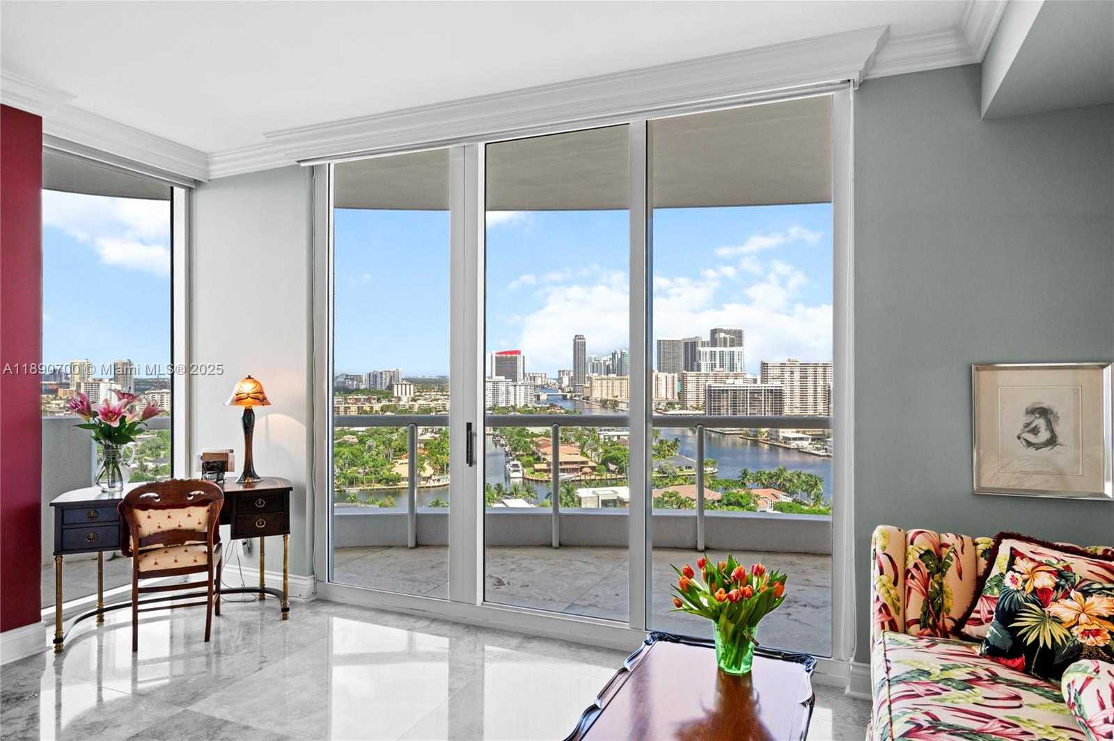Small Image of 21200 POINT PL #1804, Aventura Number 26