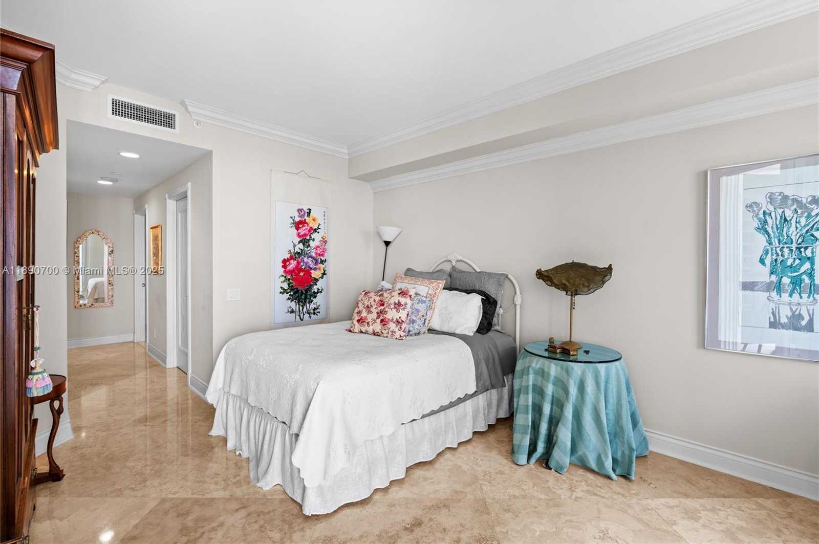 Small Image of 21200 POINT PL #1804, Aventura Number 34