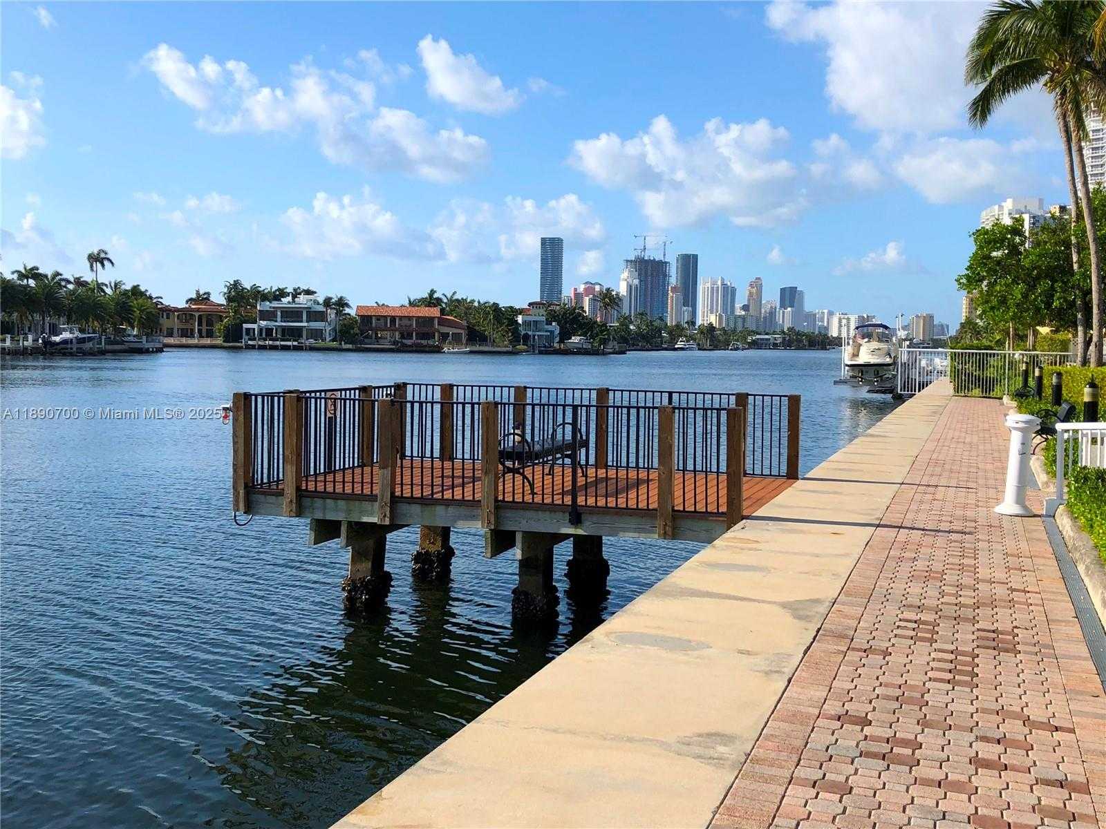 Small Image of 21200 POINT PL #1804, Aventura Number 58