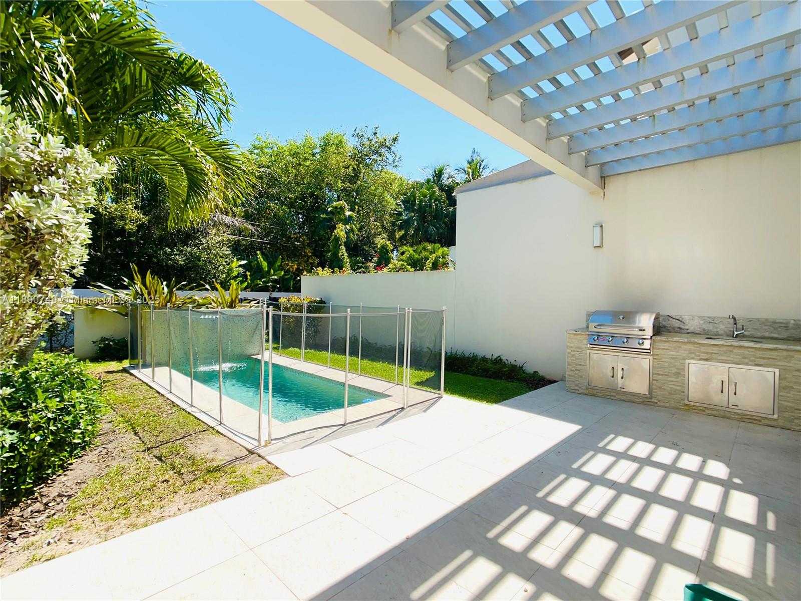 Small Image of 11843 SOUTH WEST 81ST RD, Pinecrest Number 14