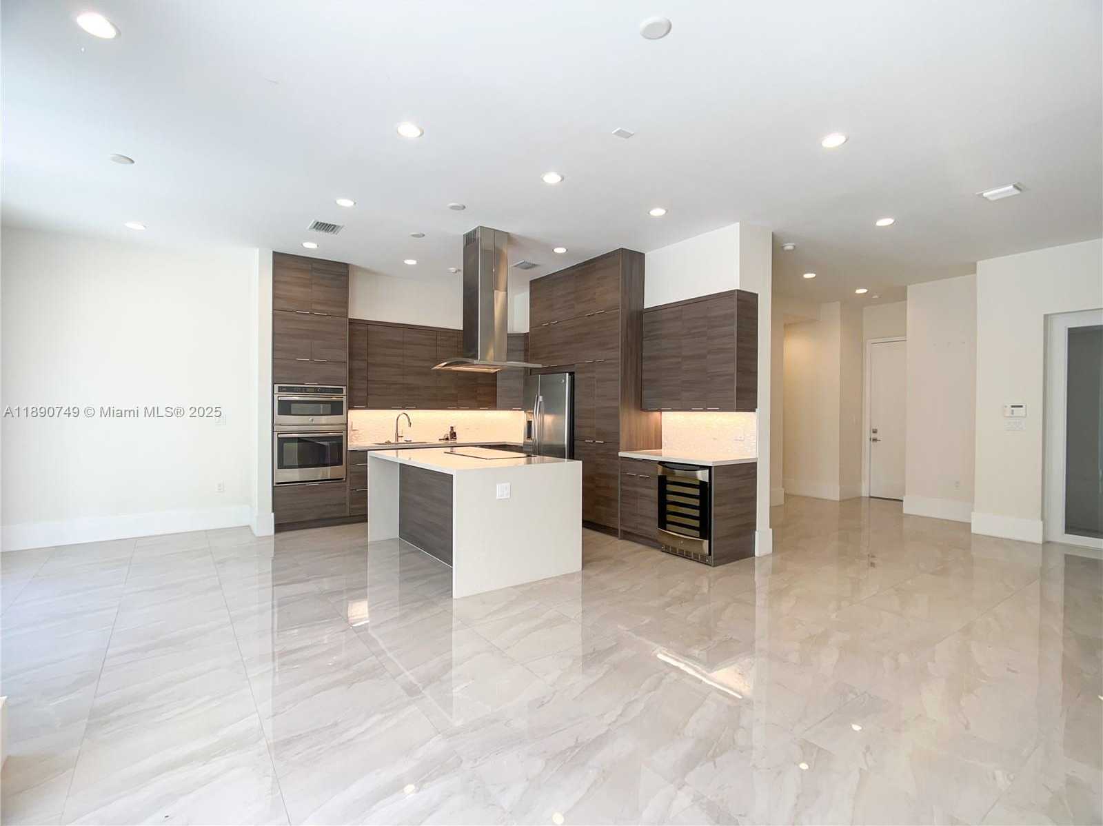Small Image of 11843 SOUTH WEST 81ST RD, Pinecrest Number 3