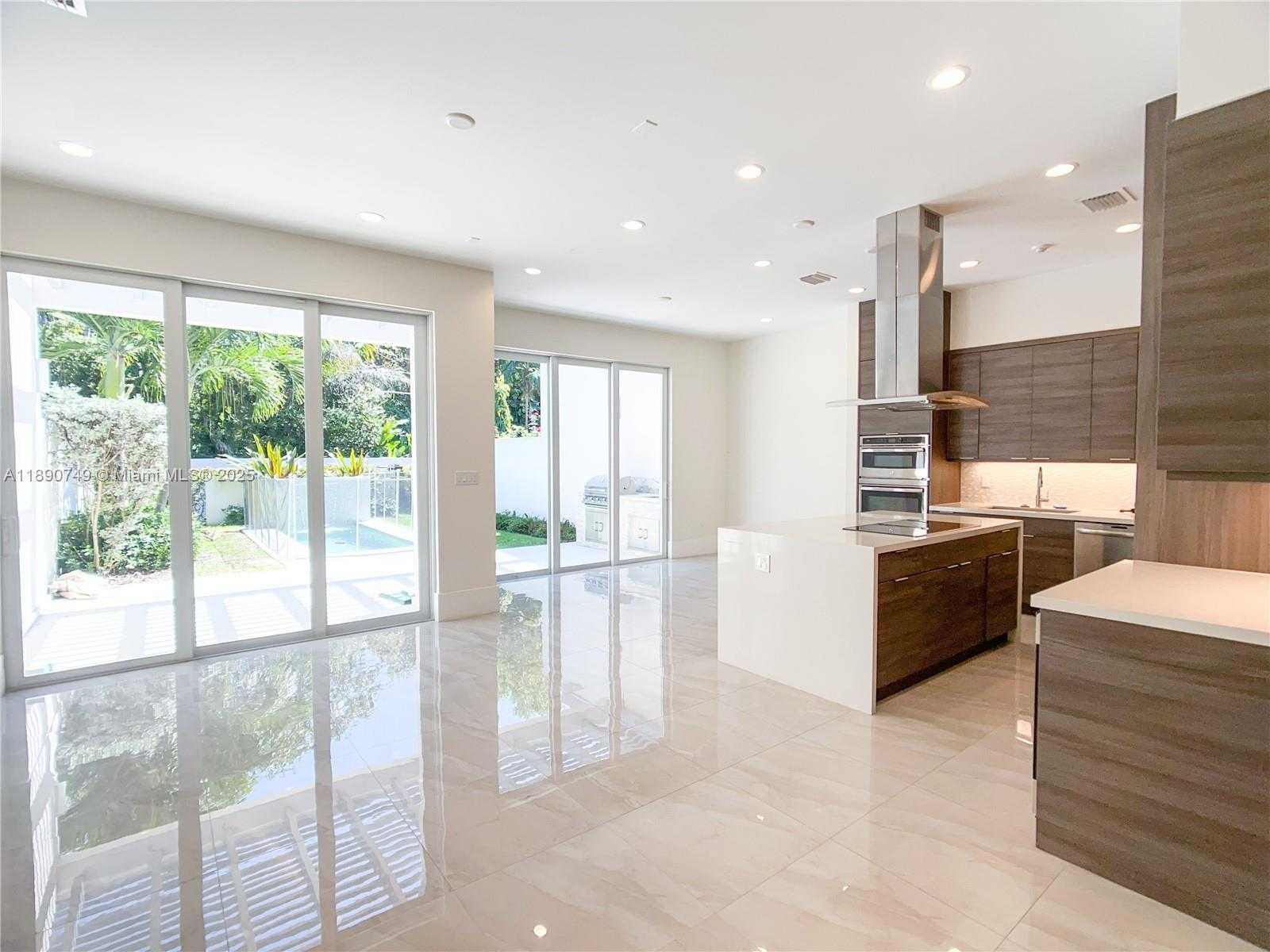 Small Image of 11843 SOUTH WEST 81ST RD, Pinecrest Number 4
