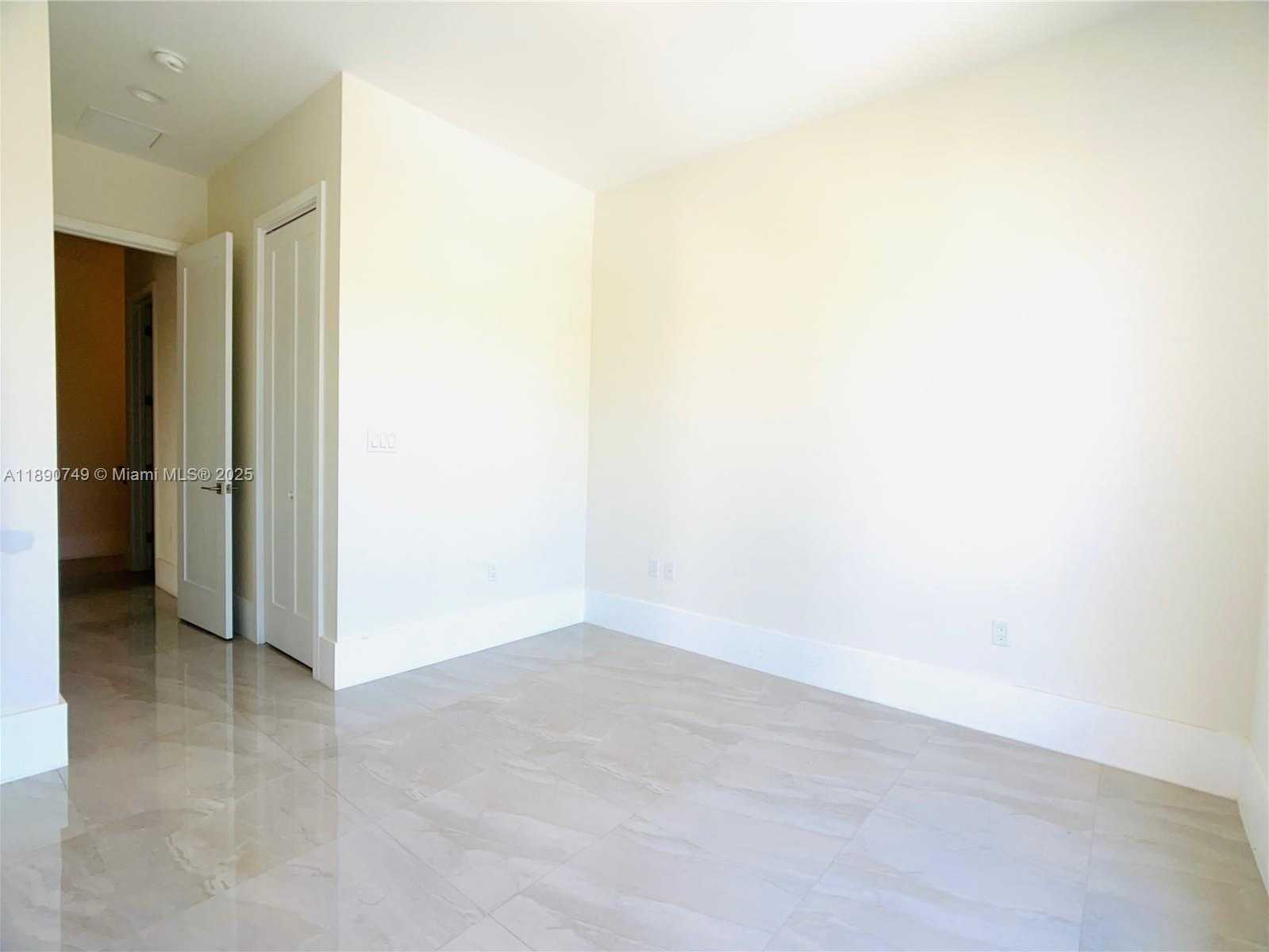 Small Image of 11843 SOUTH WEST 81ST RD, Pinecrest Number 5