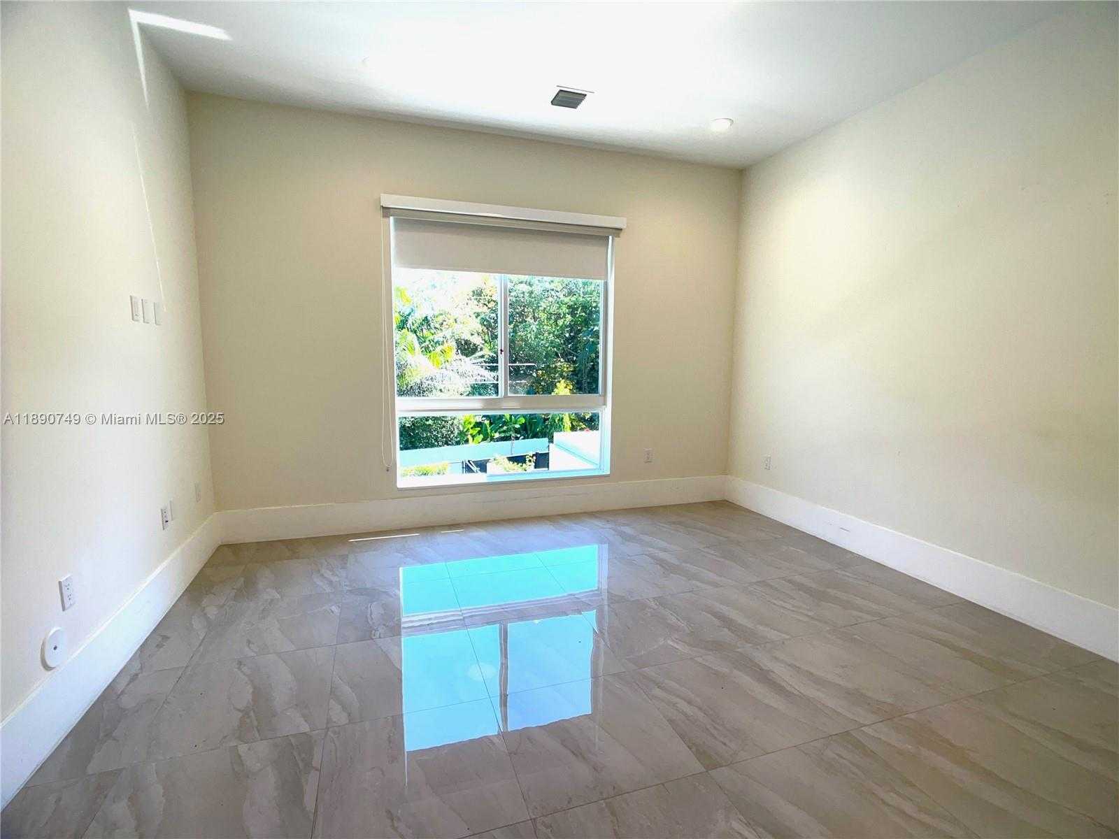 Small Image of 11843 SOUTH WEST 81ST RD, Pinecrest Number 7