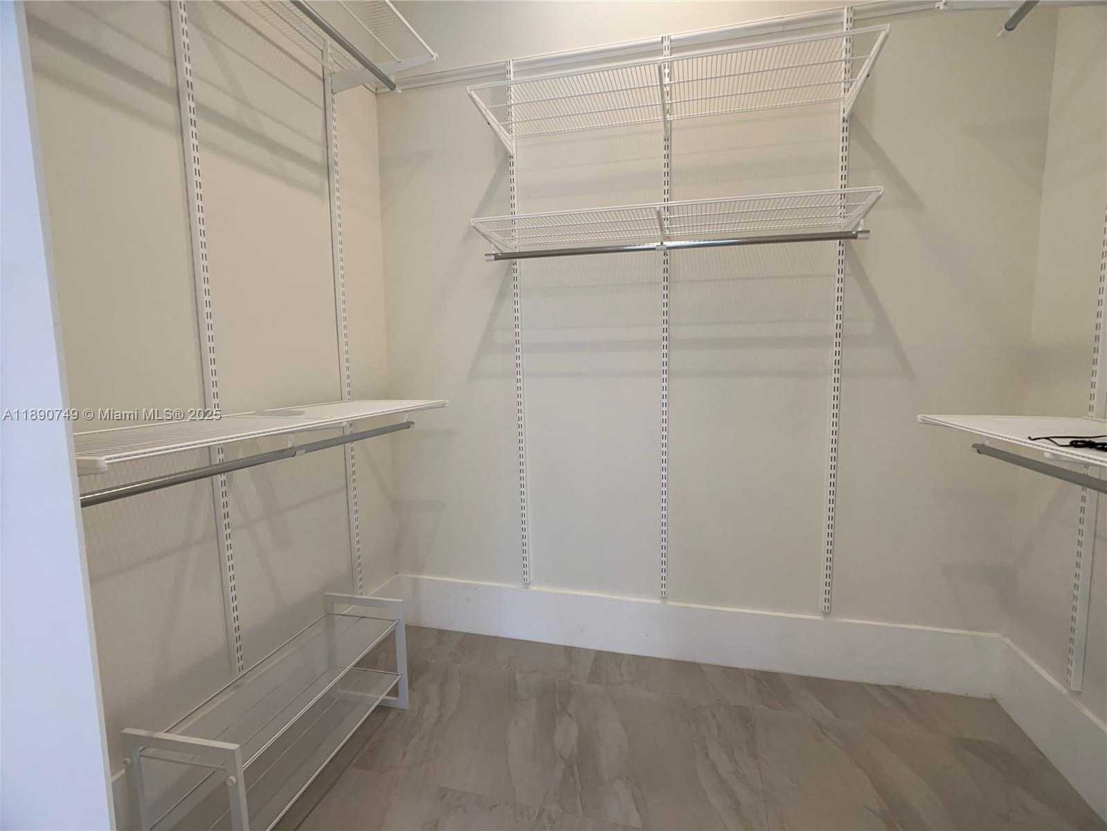 Small Image of 11843 SOUTH WEST 81ST RD, Pinecrest Number 8