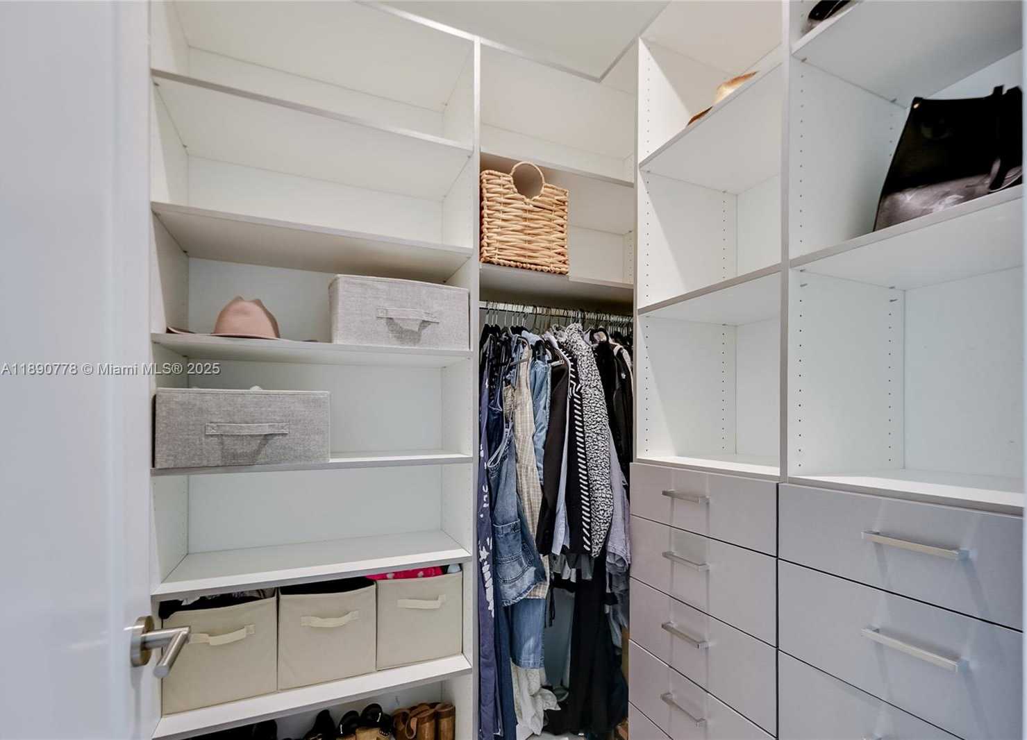 Small Image of 3110 HIBISCUS ST #3110, Miami Number 11