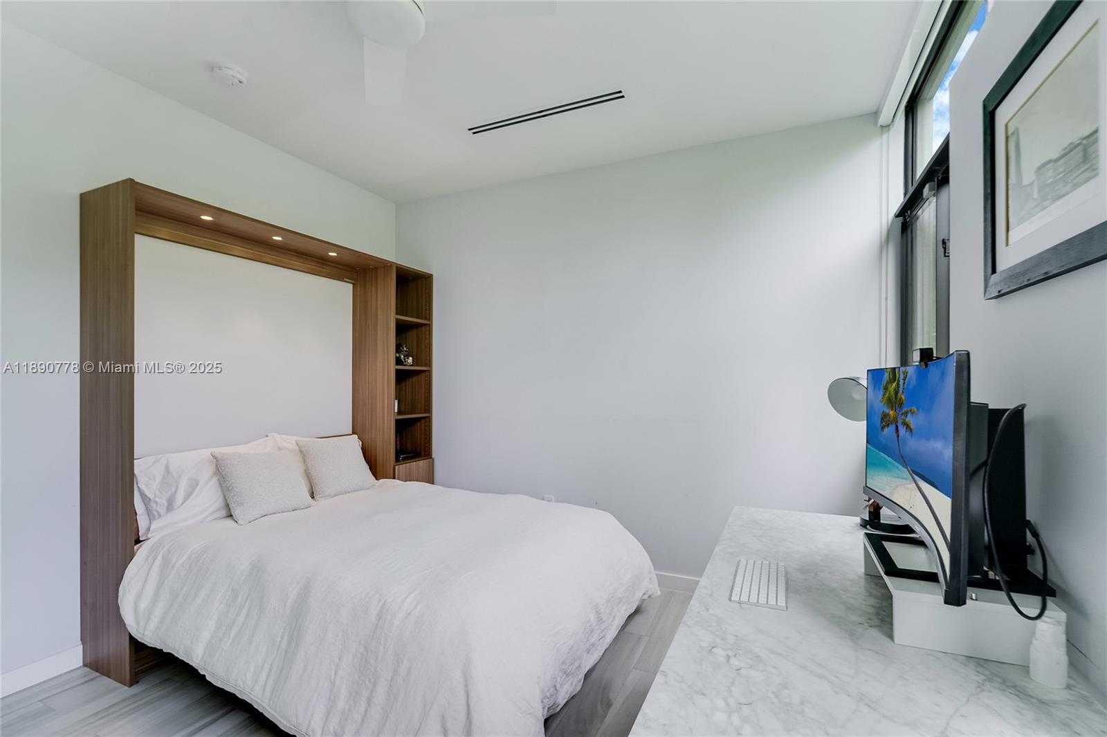 Small Image of 3110 HIBISCUS ST #3110, Miami Number 14