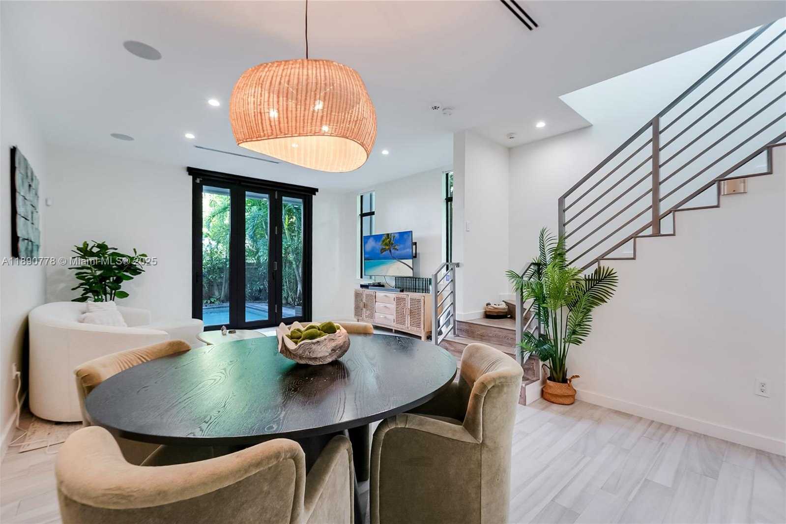 Small Image of 3110 HIBISCUS ST #3110, Miami Number 6