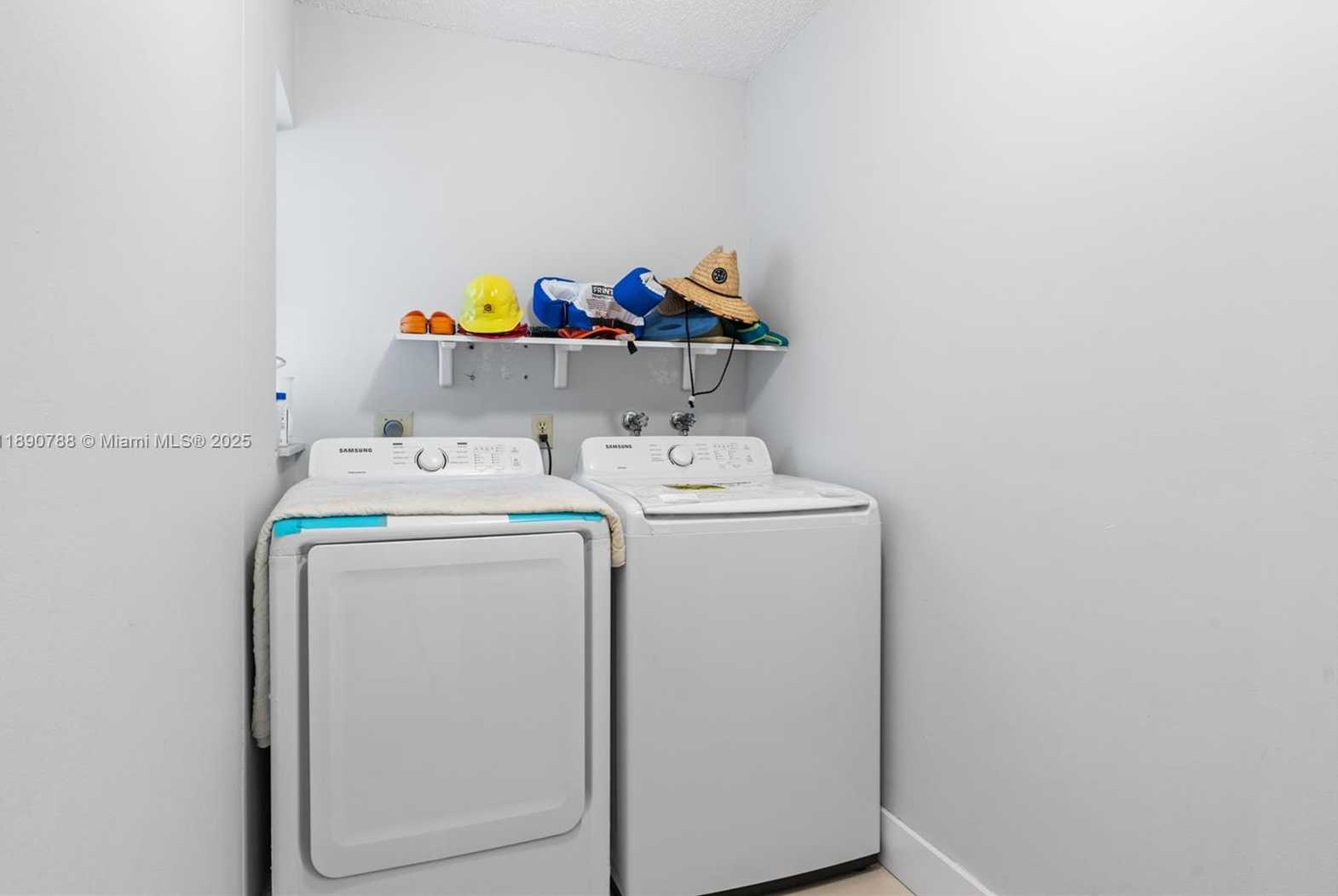 Small Image of 361 FERN DR #7-3, Weston Number 19