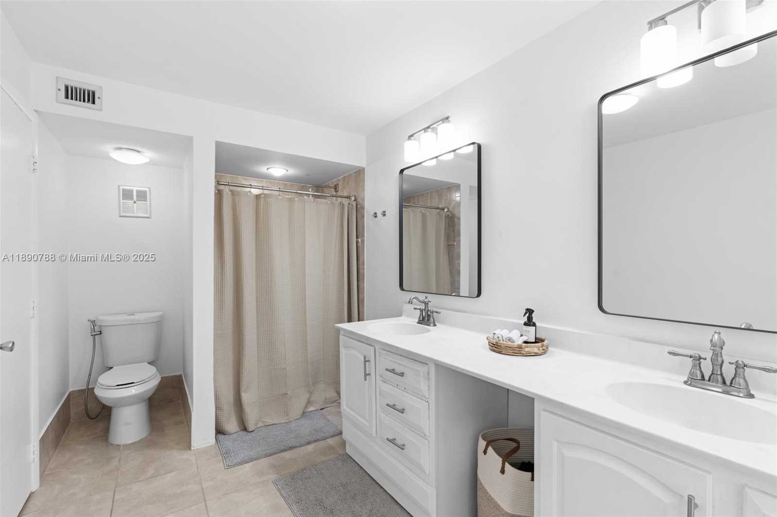 Small Image of 361 FERN DR #7-3, Weston Number 25