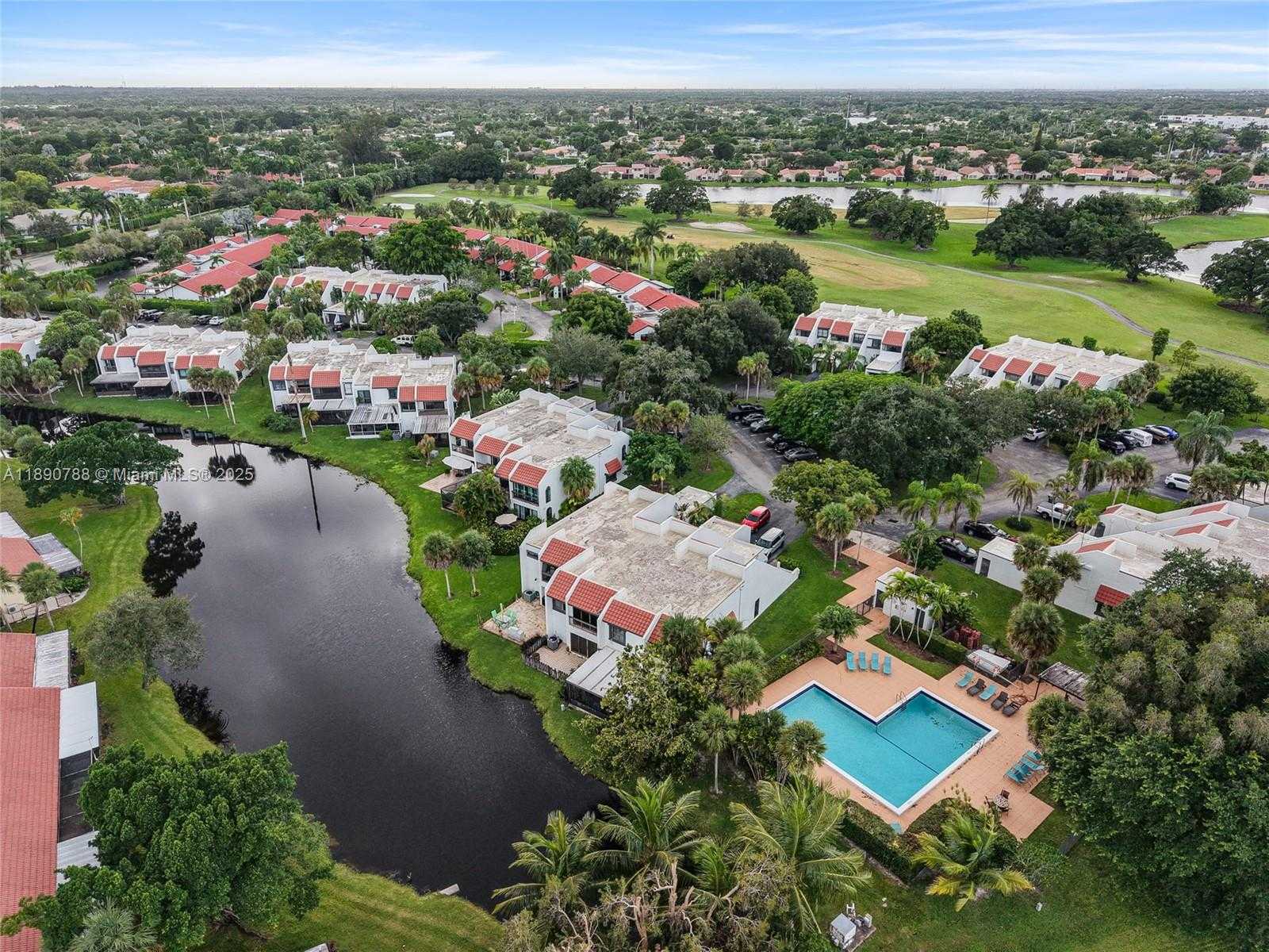 Small Image of 361 FERN DR #7-3, Weston Number 35
