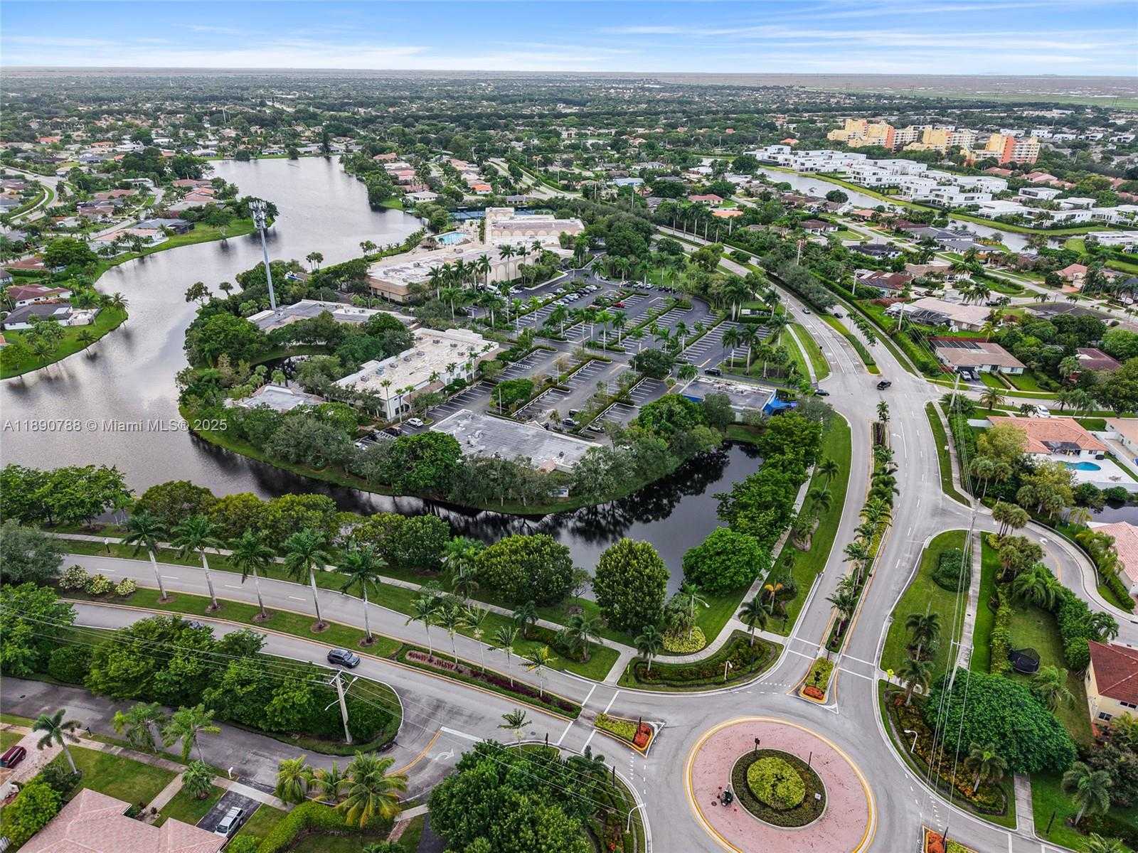 Small Image of 361 FERN DR #7-3, Weston Number 36