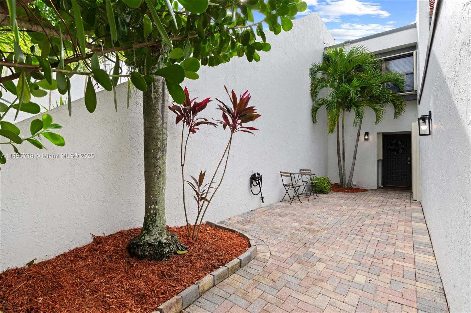Small Image of 361 FERN DR #7-3, Weston Number 5