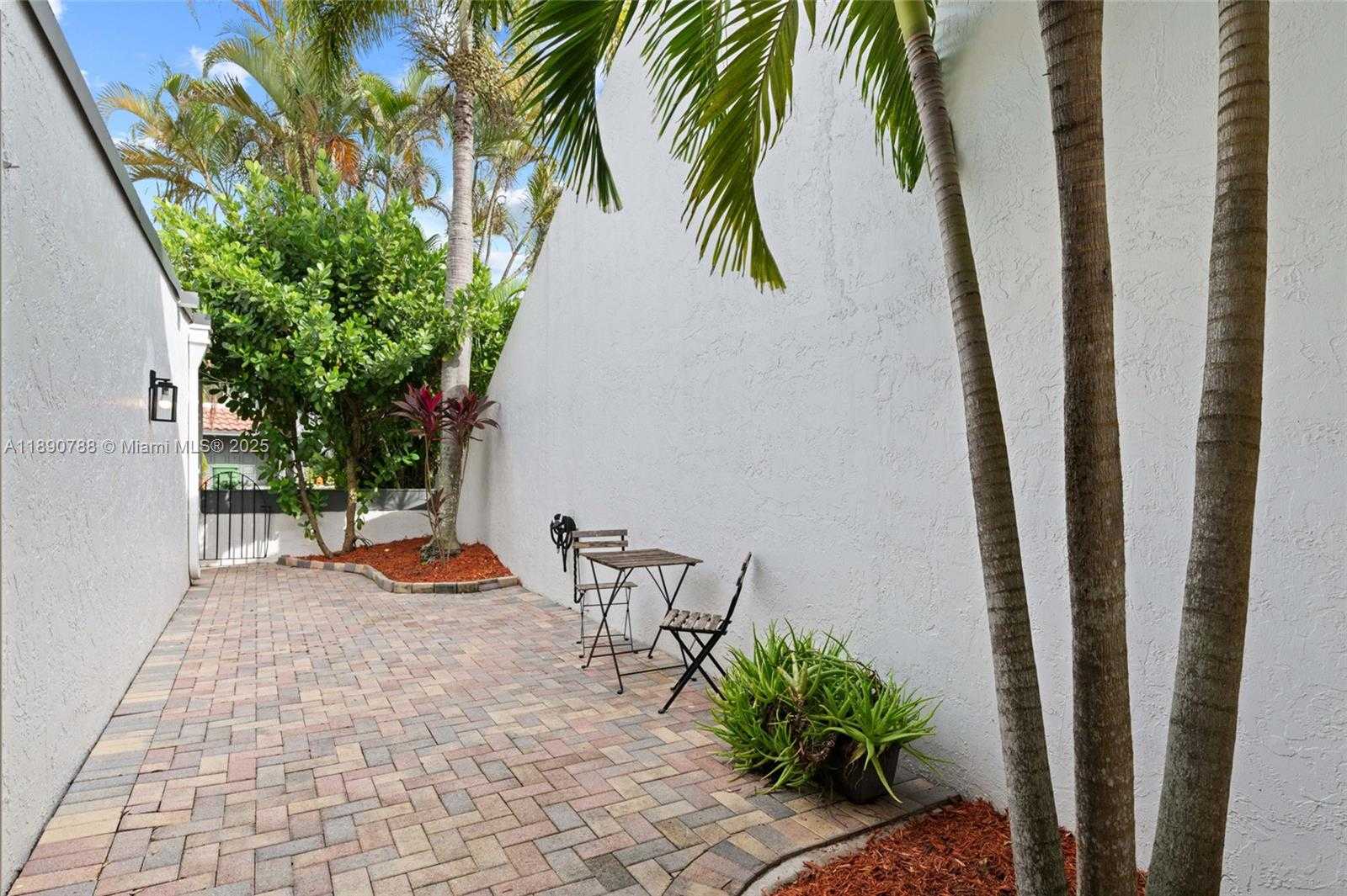 Small Image of 361 FERN DR #7-3, Weston Number 7