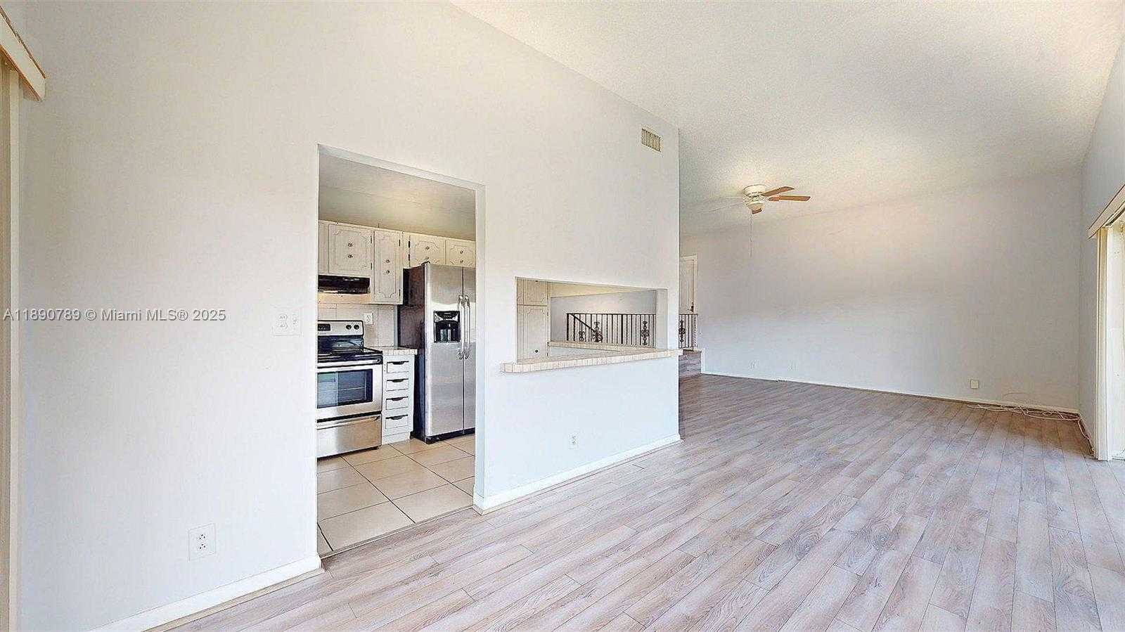 Small Image of 4850 SOUTH WEST 63RD TER #131, Davie Number 11