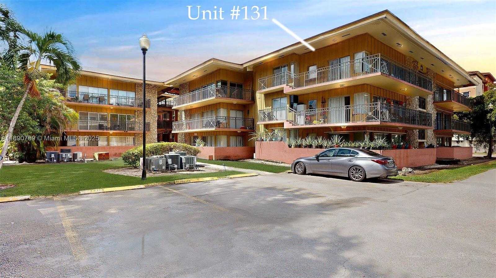 Small Image of 4850 SOUTH WEST 63RD TER #131, Davie Number 15