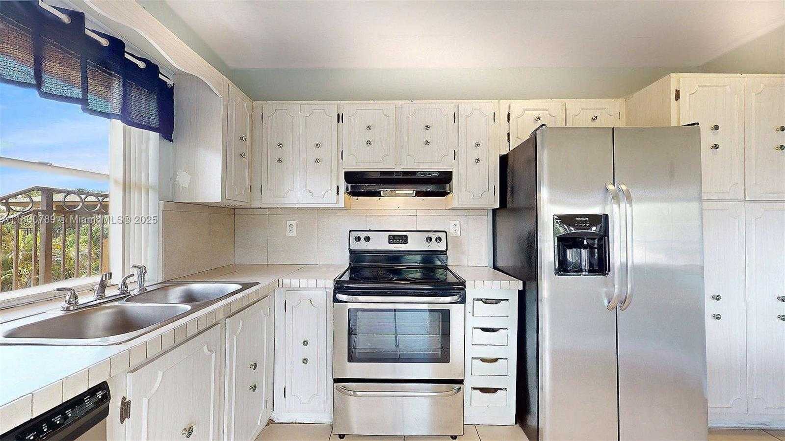 Small Image of 4850 SOUTH WEST 63RD TER #131, Davie Number 20