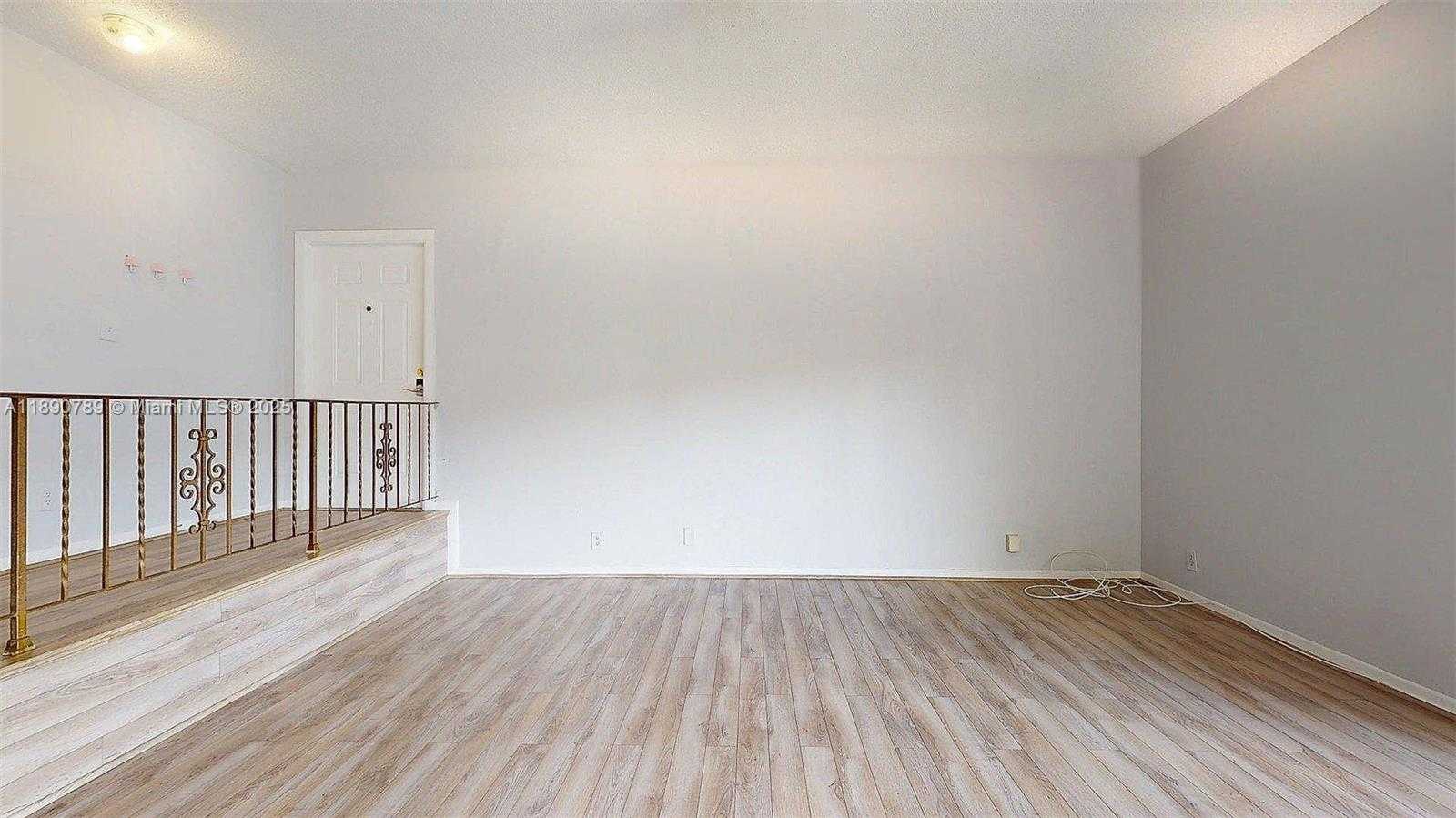 Small Image of 4850 SOUTH WEST 63RD TER #131, Davie Number 21