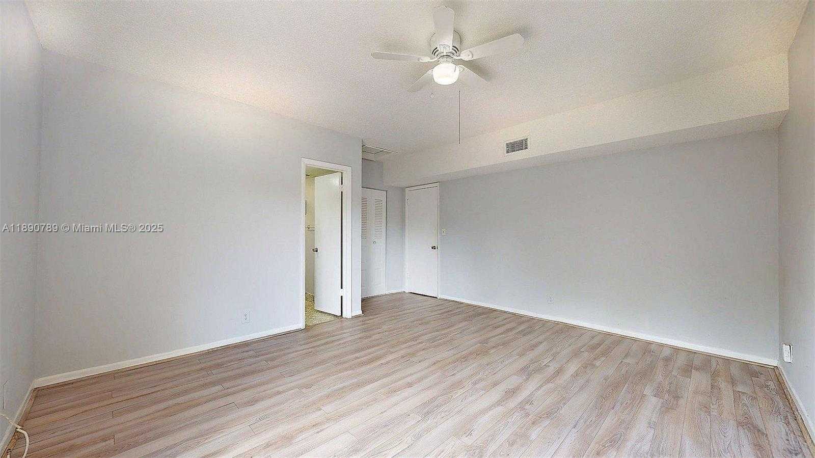 Small Image of 4850 SOUTH WEST 63RD TER #131, Davie Number 29