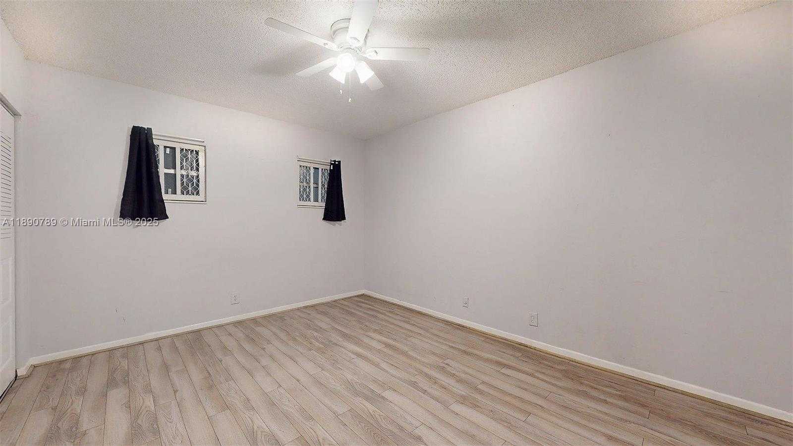 Small Image of 4850 SOUTH WEST 63RD TER #131, Davie Number 8