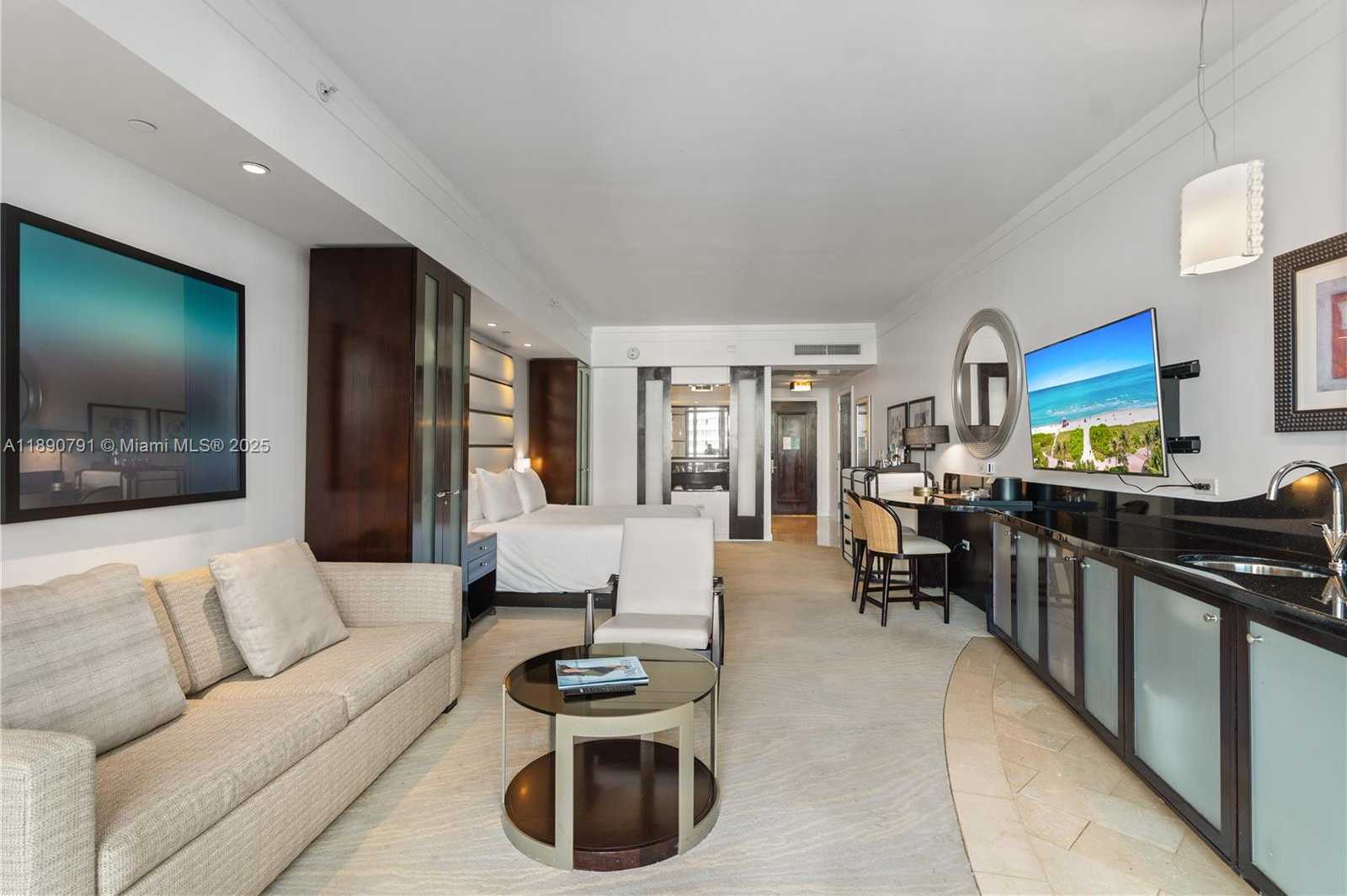 Small Image of 4391 COLLINS AVE #402, Miami Beach Number 17