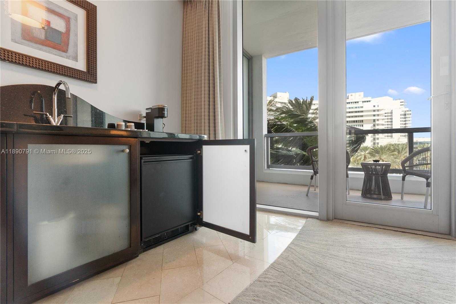 Small Image of 4391 COLLINS AVE #402, Miami Beach Number 19