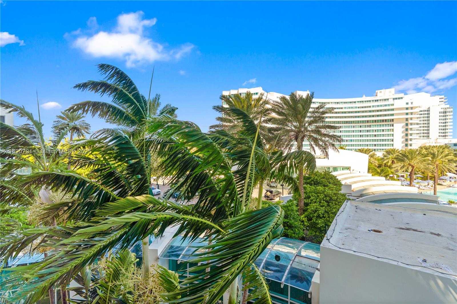 Small Image of 4391 COLLINS AVE #402, Miami Beach Number 2