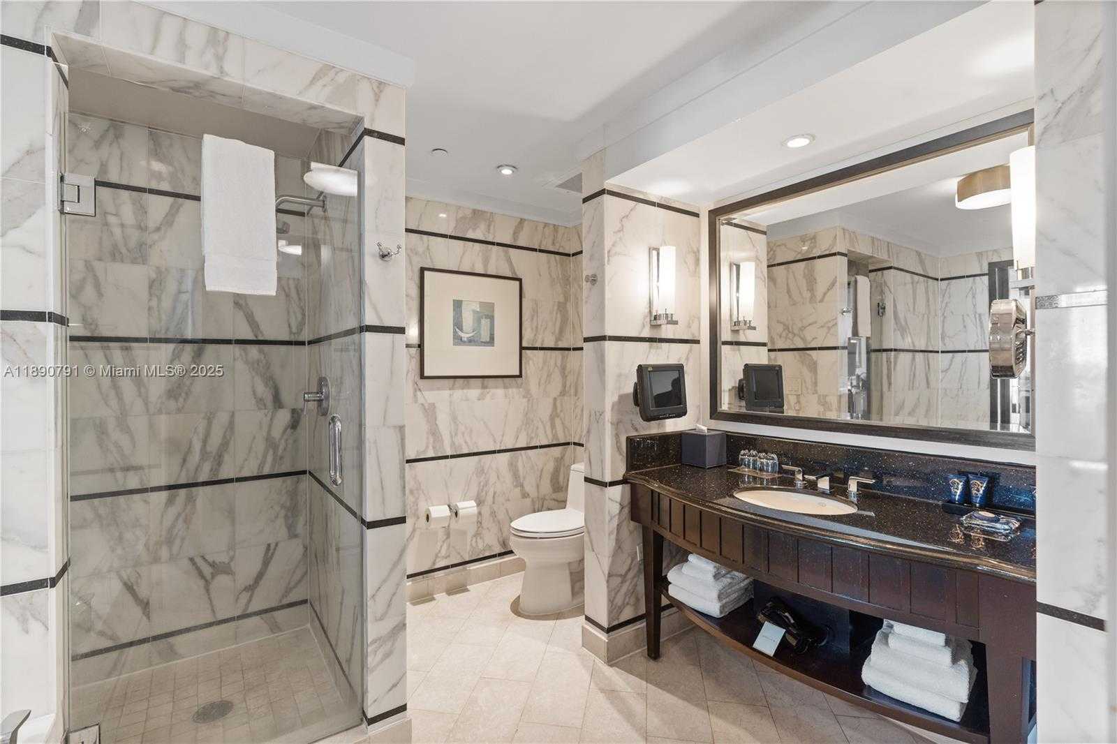 Small Image of 4391 COLLINS AVE #402, Miami Beach Number 25
