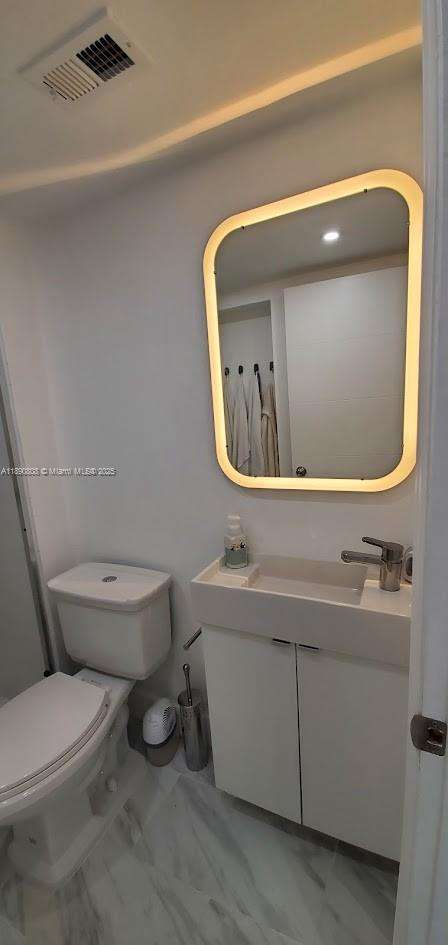 Small Image of 1351 NORTH EAST MIAMI GARDENS DR #202E, Miami Number 15