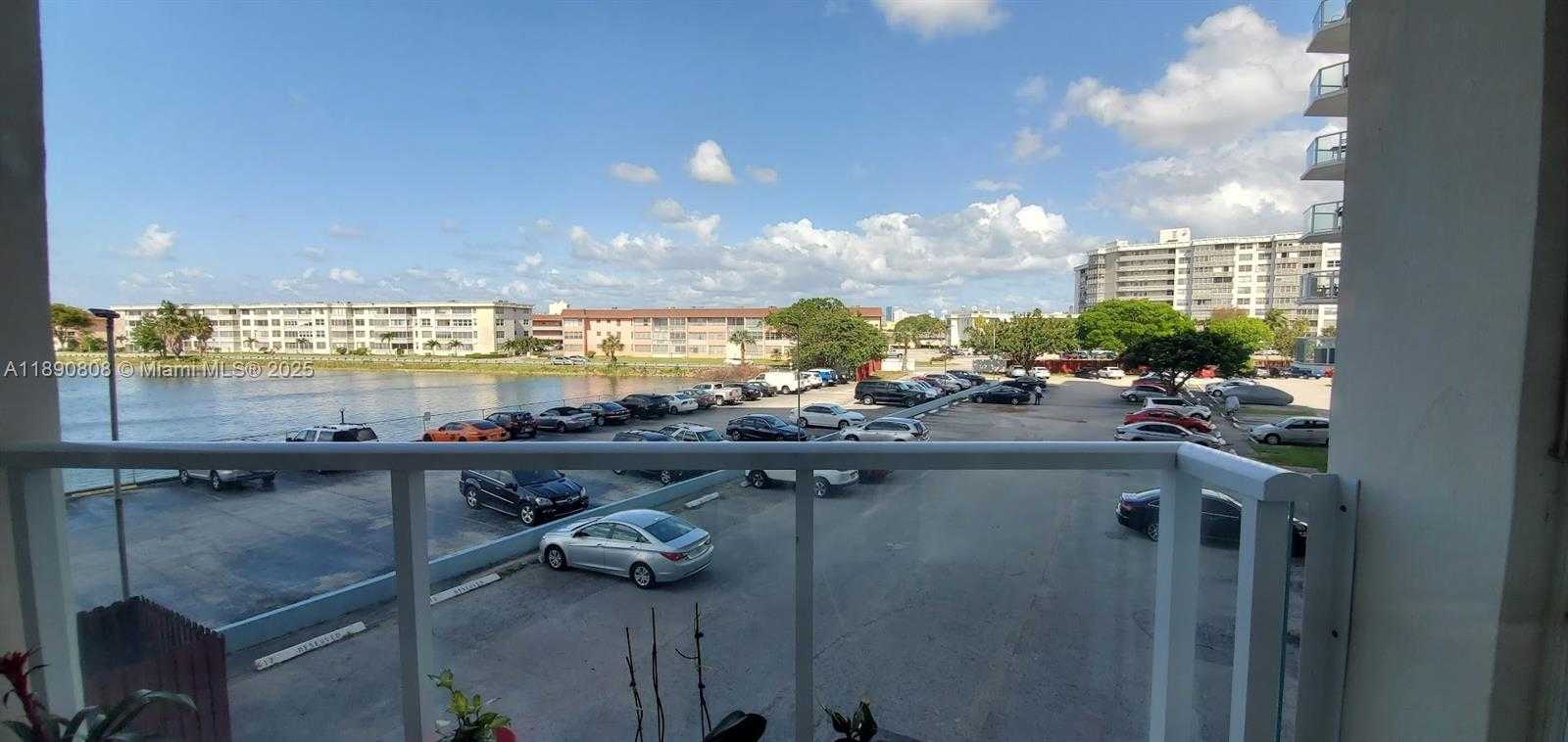 Small Image of 1351 NORTH EAST MIAMI GARDENS DR #202E, Miami Number 19