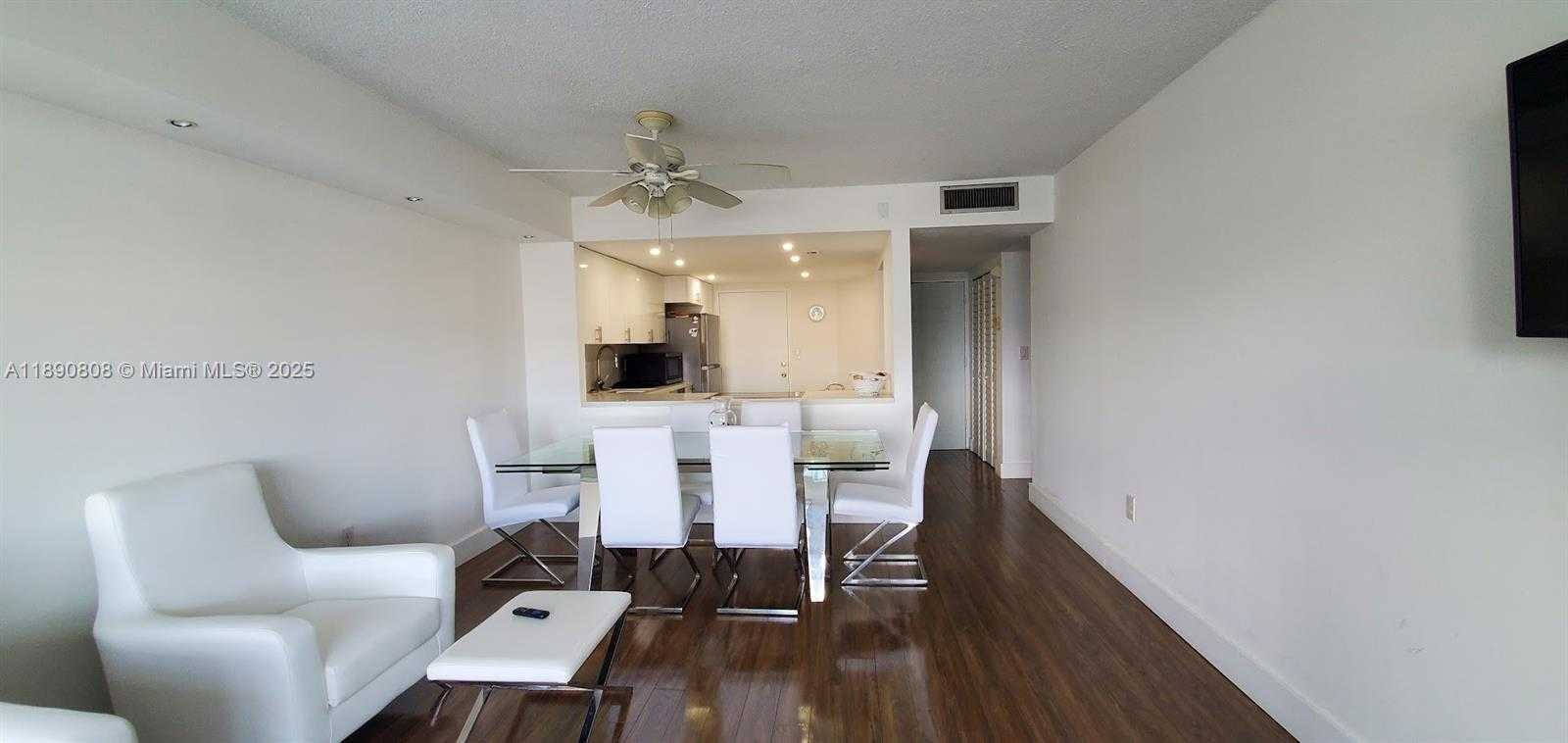 Small Image of 1351 NORTH EAST MIAMI GARDENS DR #202E, Miami Number 2