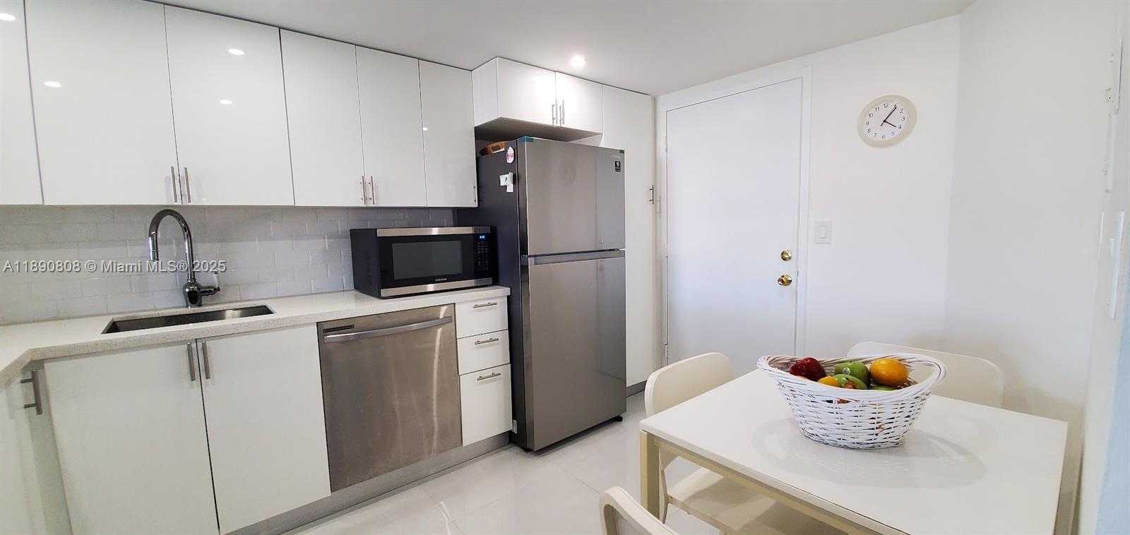 Small Image of 1351 NORTH EAST MIAMI GARDENS DR #202E, Miami Number 9