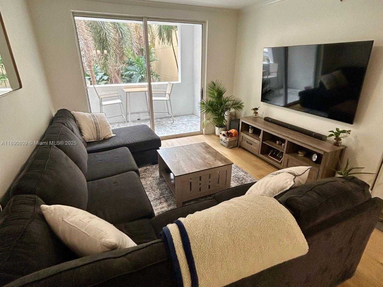 Small Image of 17150 NORTH BAY RD #2321, Sunny Isles Beach Number 8