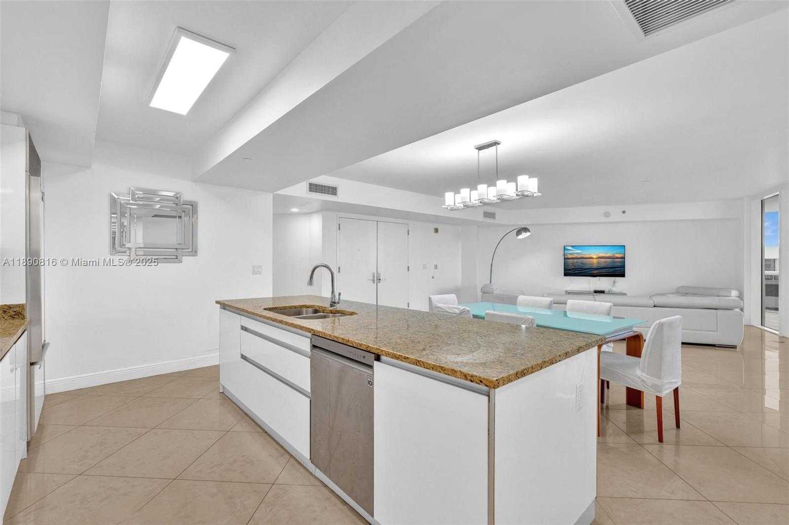 Small Image of 17201 COLLINS AVE #1107, Sunny Isles Beach Number 22