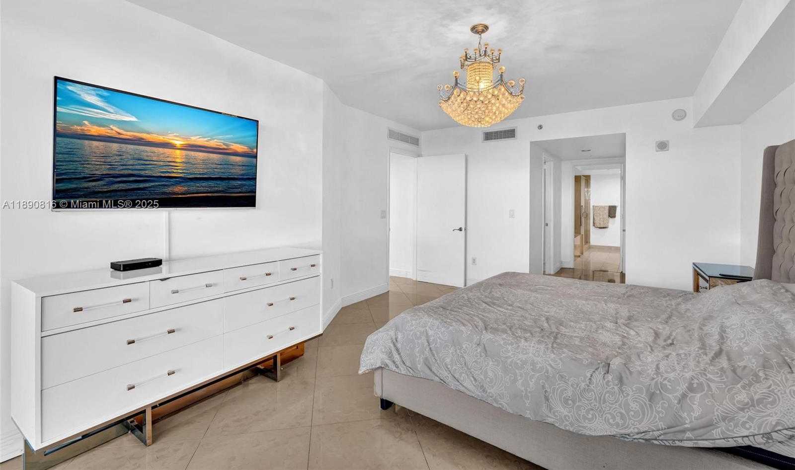 Small Image of 17201 COLLINS AVE #1107, Sunny Isles Beach Number 27