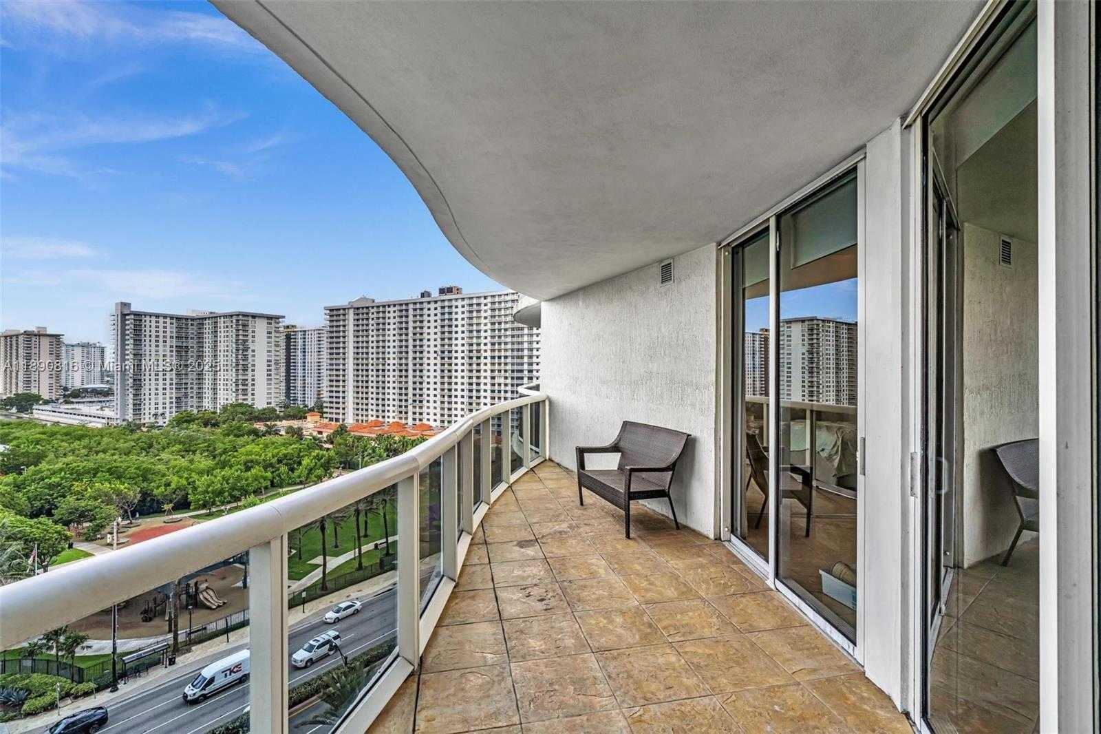 Small Image of 17201 COLLINS AVE #1107, Sunny Isles Beach Number 41