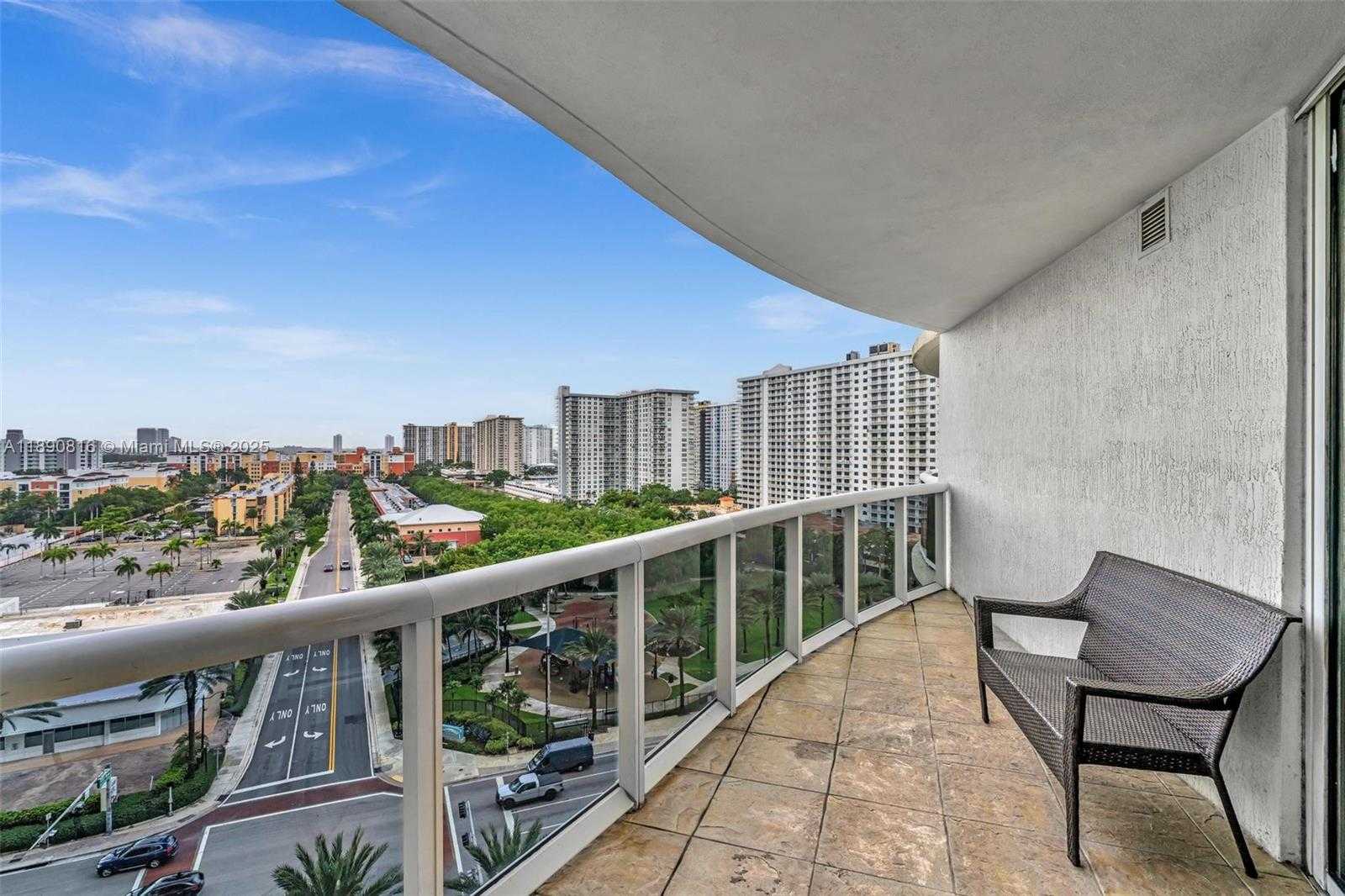 Small Image of 17201 COLLINS AVE #1107, Sunny Isles Beach Number 44
