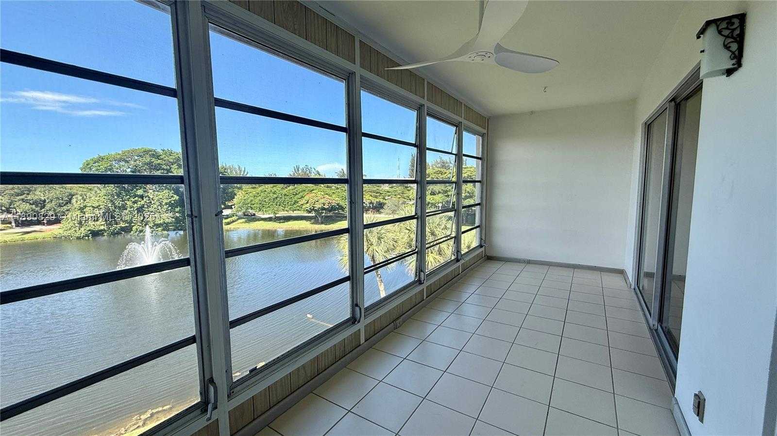 Small Image of 4301 MARTINIQUE CIR #E4, Coconut Creek Number 11