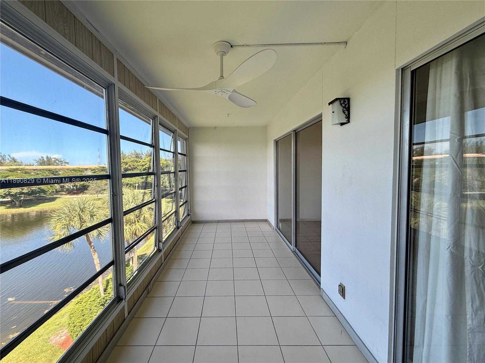 Small Image of 4301 MARTINIQUE CIR #E4, Coconut Creek Number 12